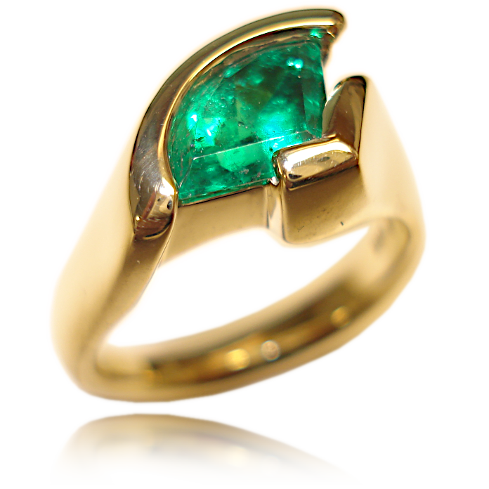 Item# KRY-E-1158 - Columbian Emerald Ladies Ring - Pie Cut Emerald = 1.04cts, 18KYG = 6.6dwt