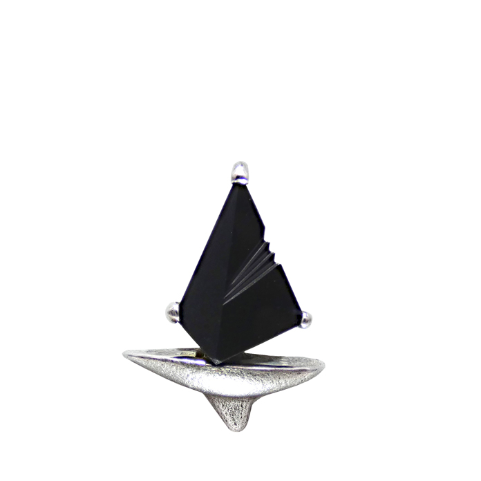 "KC Sails" Fantasy cut Black Onyx =19 x 14mm, SS =5.3pennyweights. Design by goldsmith Grace Koorey. Item #KPSS-O-2132.