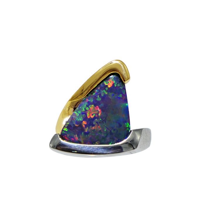 Kaleidoscopic – Designer: Grace Koorey Stone: Black Opal = 8.12 cts. Setting: 18KYG/14KWG = 11.7 dwt Rare Collector-quality opal. Item# KRYW-BLKO-3009